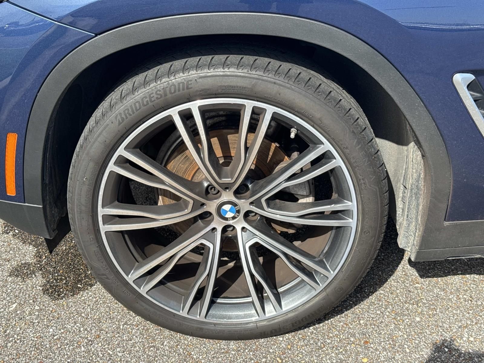 Used 2023 Blue BMW sDrive30i image 4
