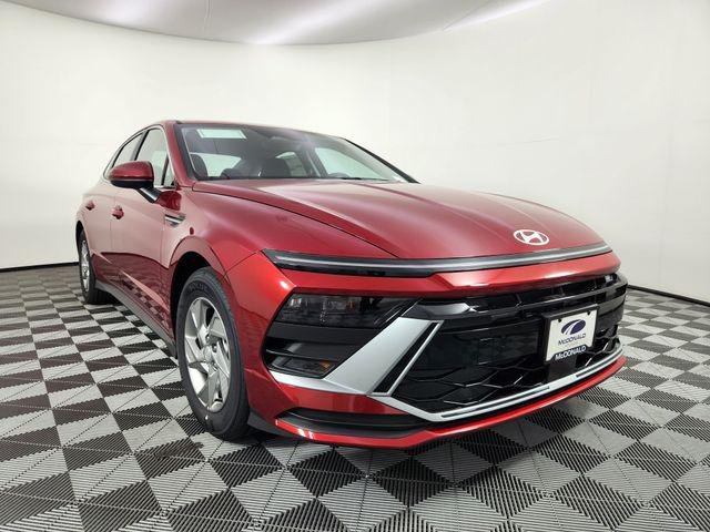 New 2026 Red Hyundai SE image 7