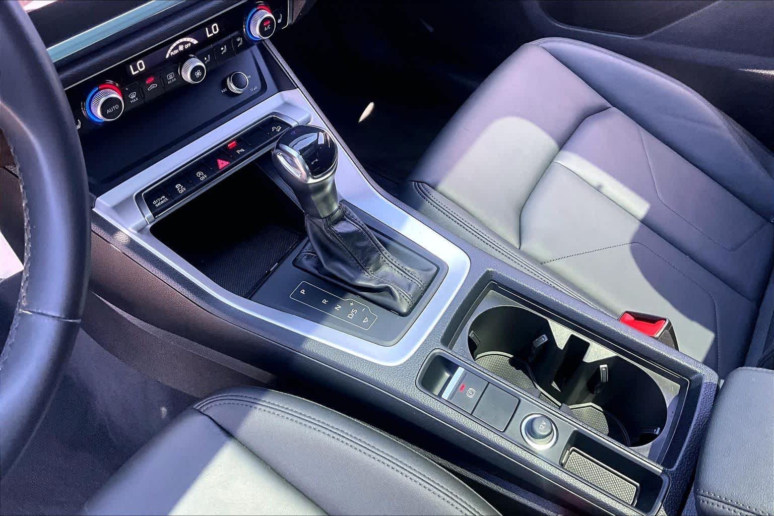 Used 2025 Arkona White Audi S line Premium image 17