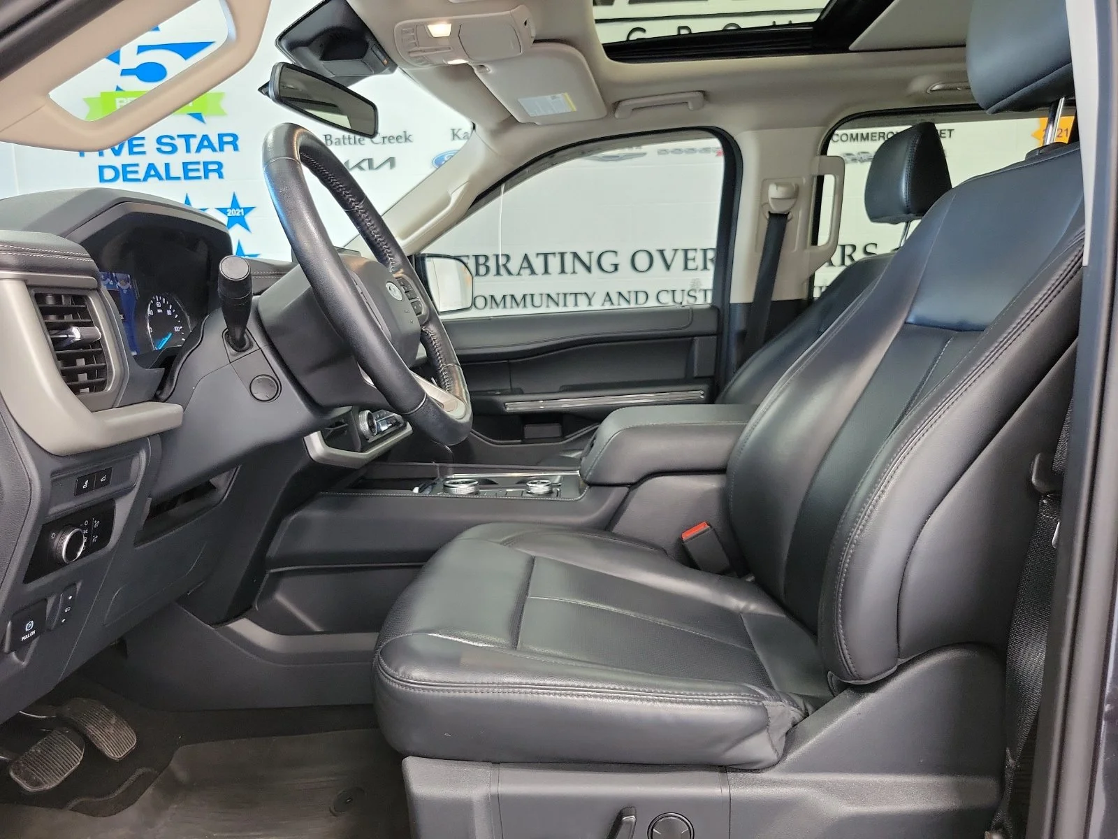 Used 2024 Gray Ford XLT image 8