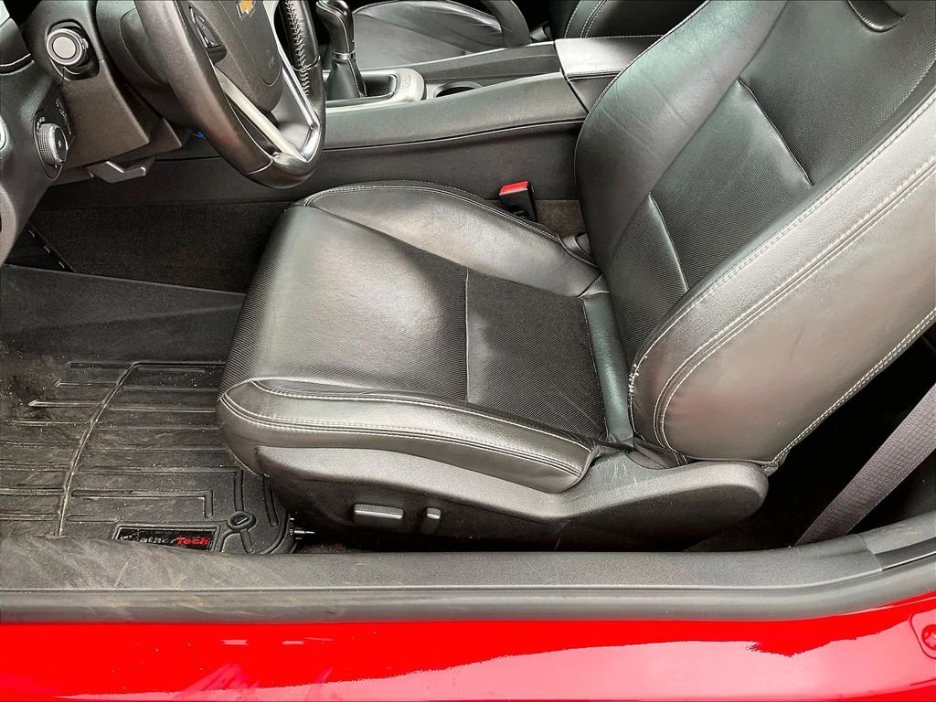 Used 2015 Red Hot Chevrolet 2LT image 32