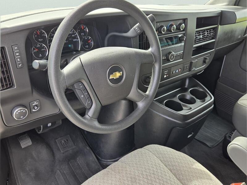 Used 2025 Summit White CHEVROLET RWD 3500 155" LT image 11