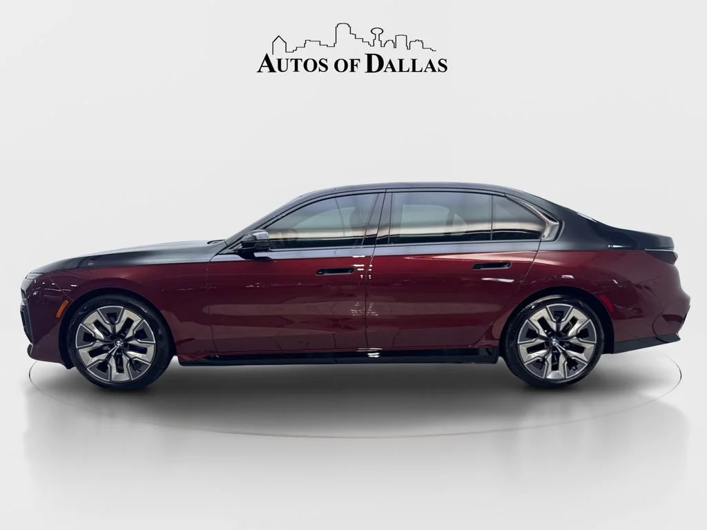 Used 2023 Red BMW xDrive60 image 6