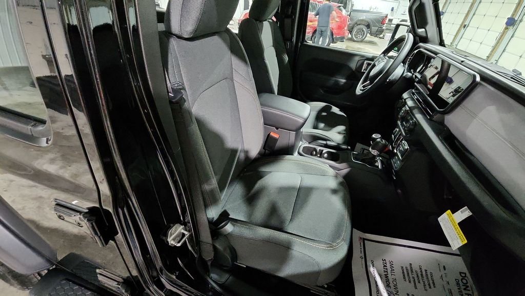 2026 Jeep Wrangler 4-Door Sport - Photo 29