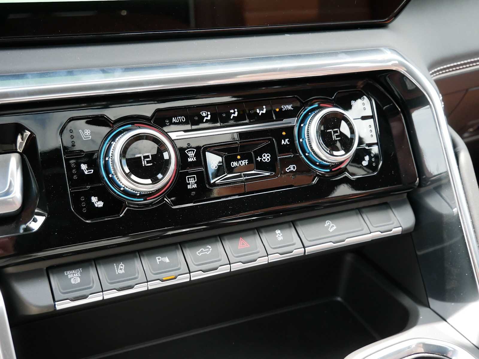 2026 GMC Sierra 3500HD Denali Ultimate - Photo 20