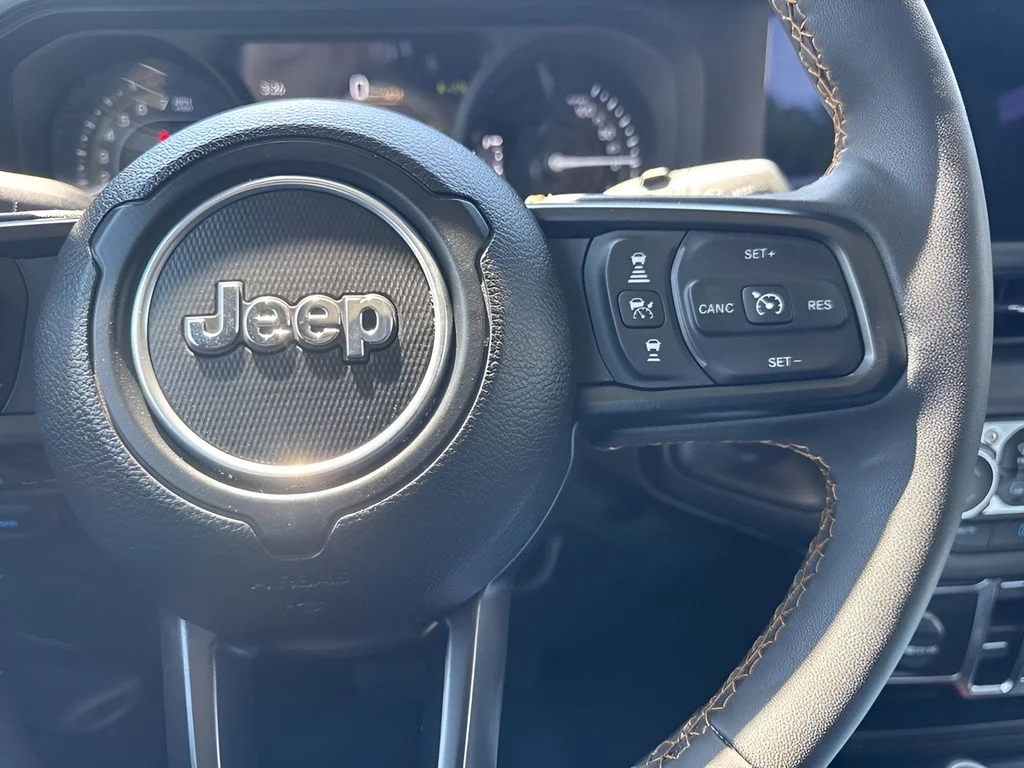 Used 2024 Green Jeep Sport S 4xe image 15