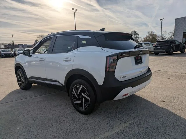 New 2026 Aspen White TriCoat / Super Black Two-tone Nissan SV image 6