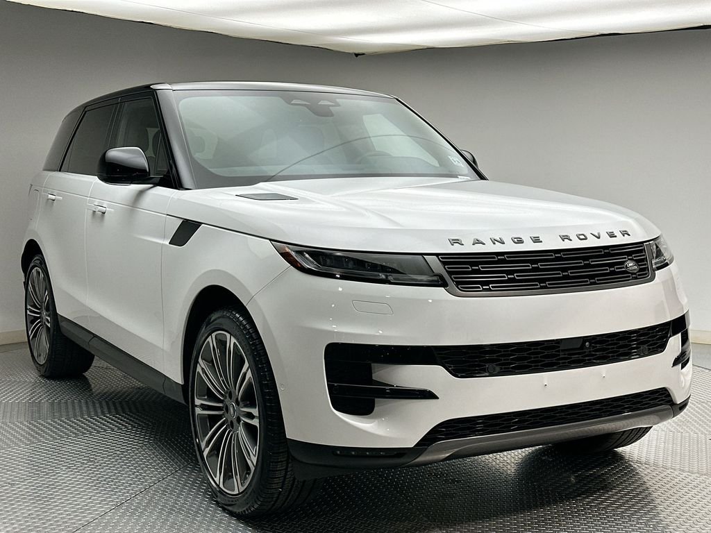 Used 2024 Fuji White Land Rover SE image 15
