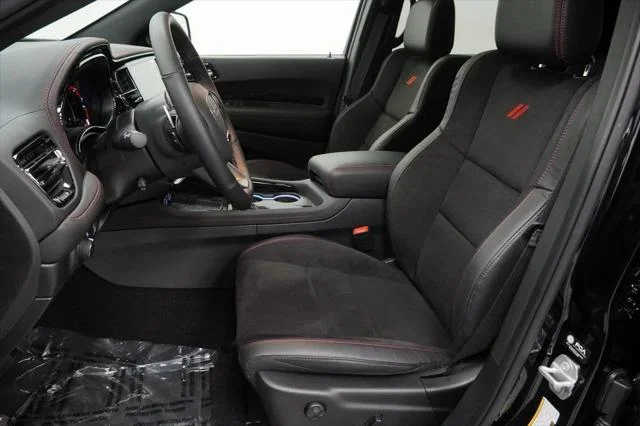 New 2026 Diamond Black Clear-Coat Exterior Paint Dodge GT PLUS image 15