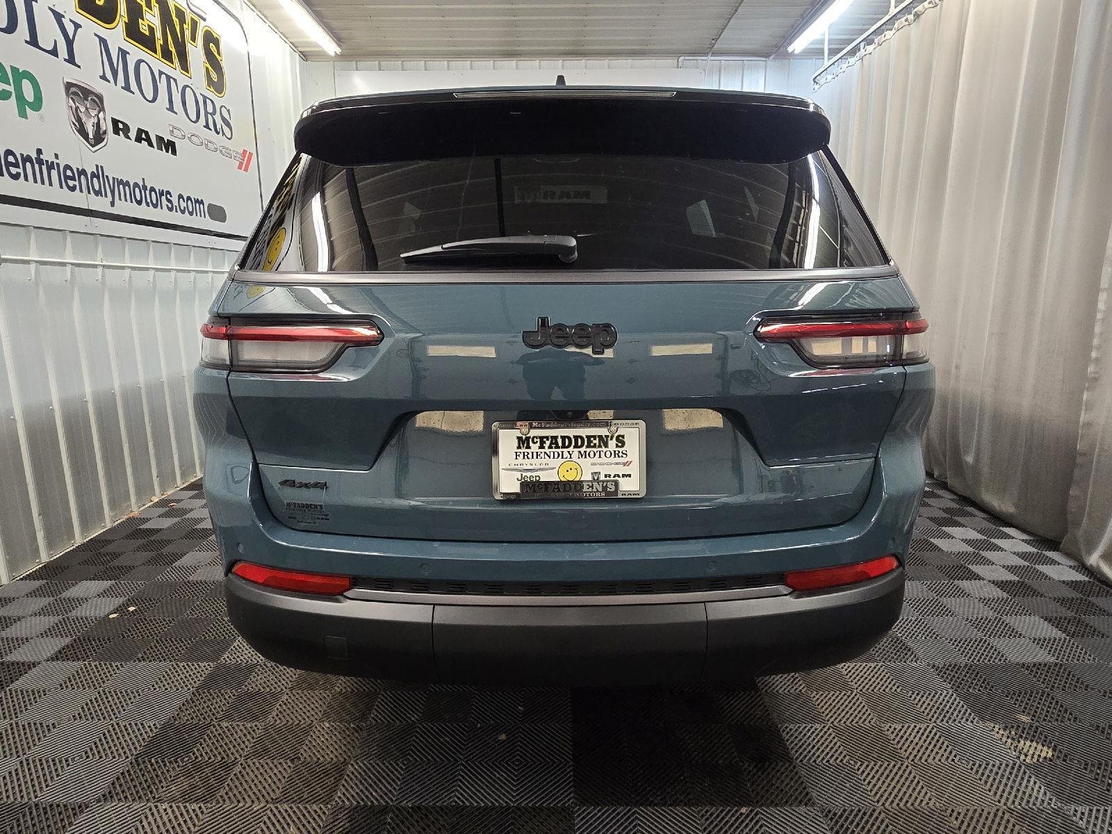New 2026 Steel Blue Exterior Paint Jeep Limited image 5