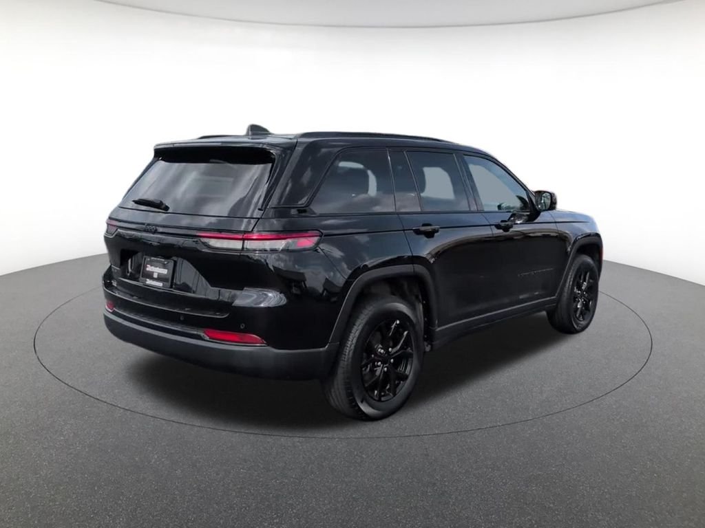 Certified Used 2025 Black Jeep Altitude image 8