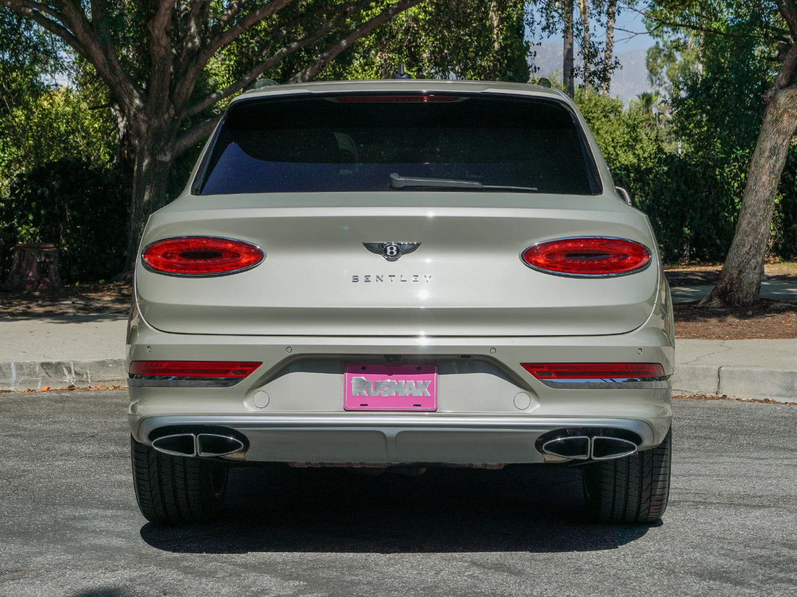 Certified Used 2023 White Sand by Mulliner Bentley  image 6