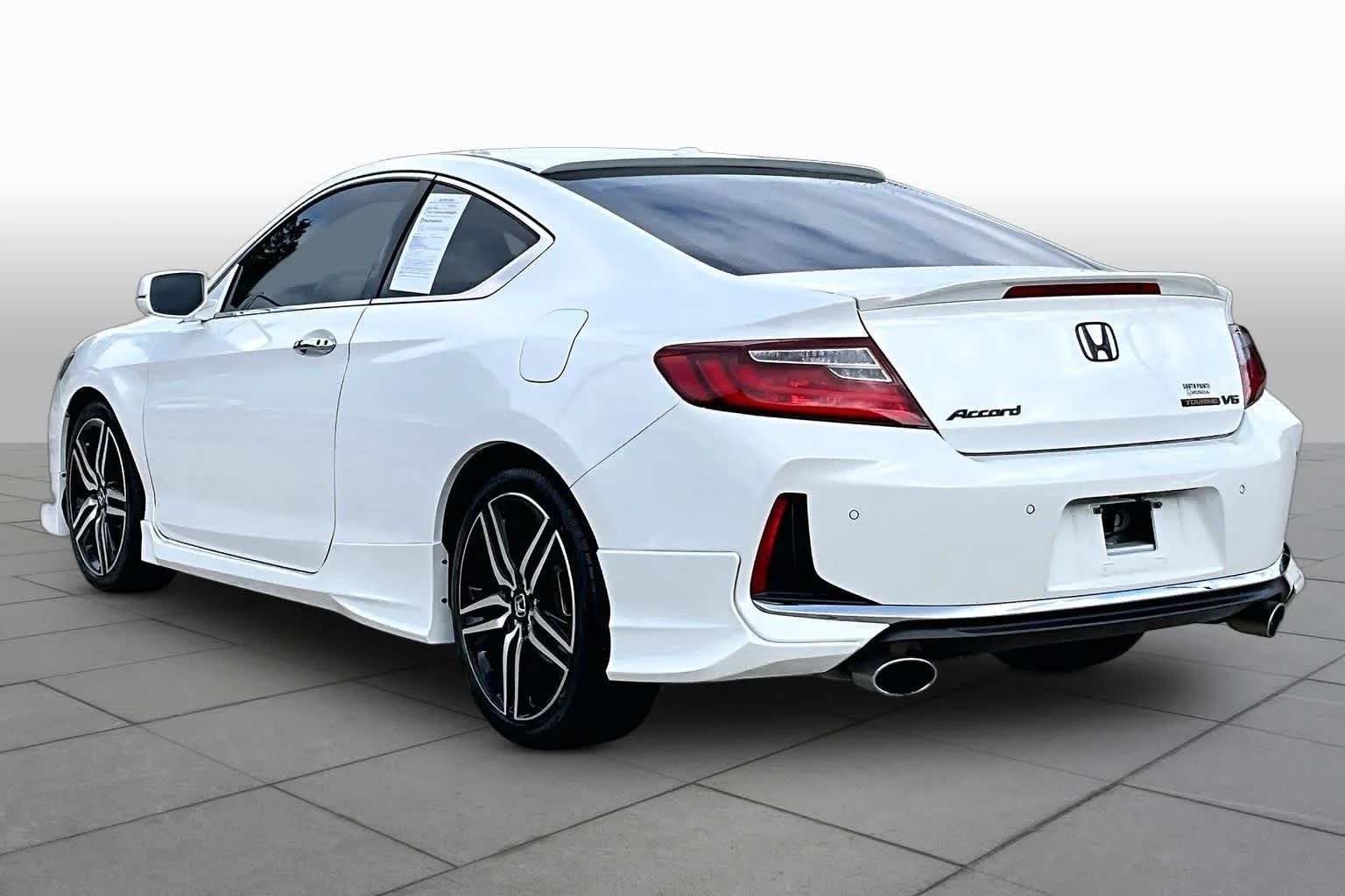 Certified Used 2016 White Orchid Pearl Honda Touring image 12