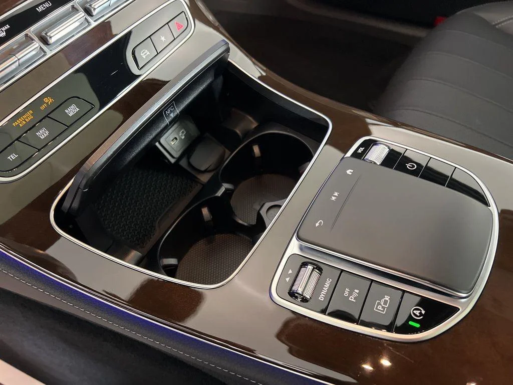 2023 Mercedes-Benz E-Class E350 - Photo 10