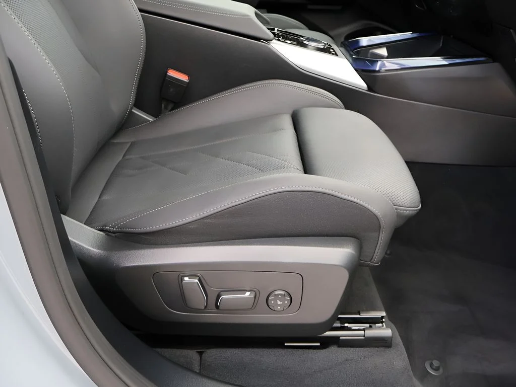 Used 2026 Brooklyn Gray Metallic BMW M50 xDrive image 12