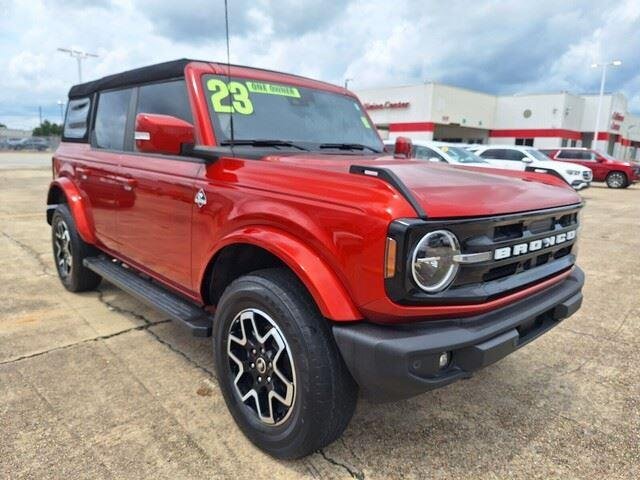 Used 2023 Hot Pepper Red Metallic Tinted Clearcoat Ford Outer Banks image 7