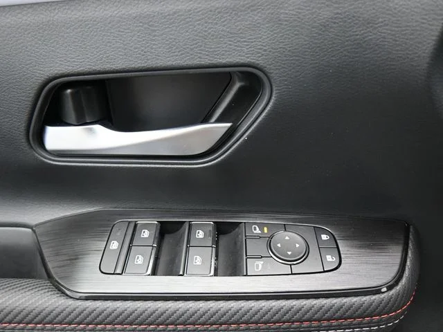 2025 Nissan Kicks SR AWD - Photo 16