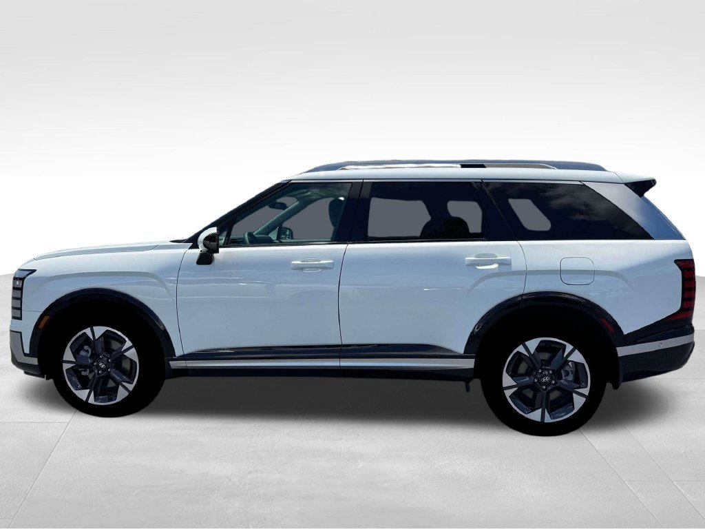 Used 2026 White Hyundai Limited image 4