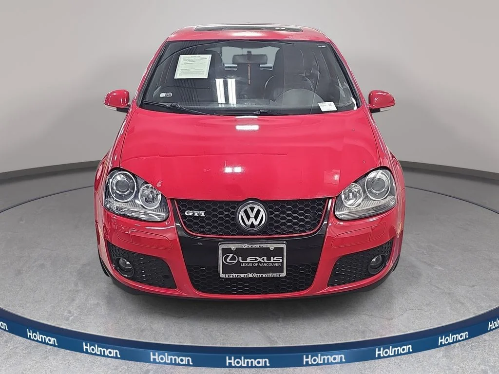 Used 2006 Red Volkswagen Base image 3