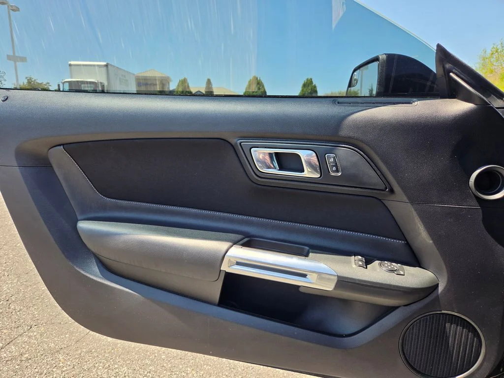 Used 2019 Black Ford GT image 22