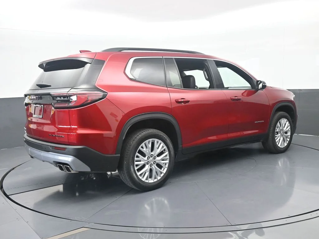 Used 2024 Volcanic Red Tintcoat GMC Elevation image 5