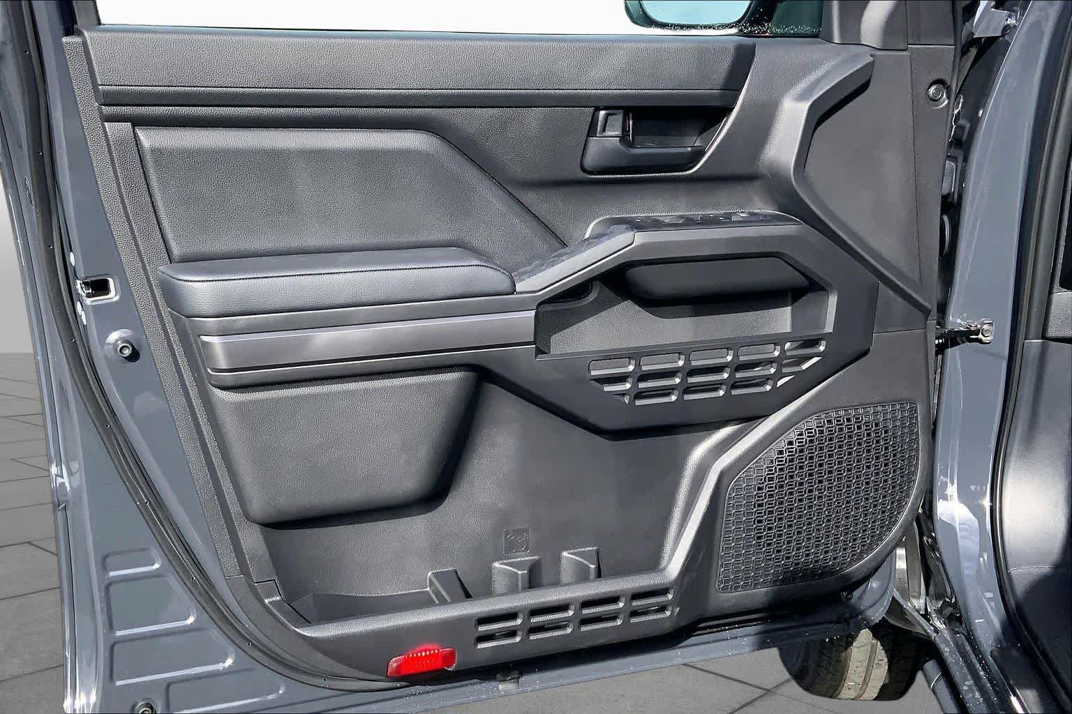 New 2026 Underground Toyota SR5 image 10