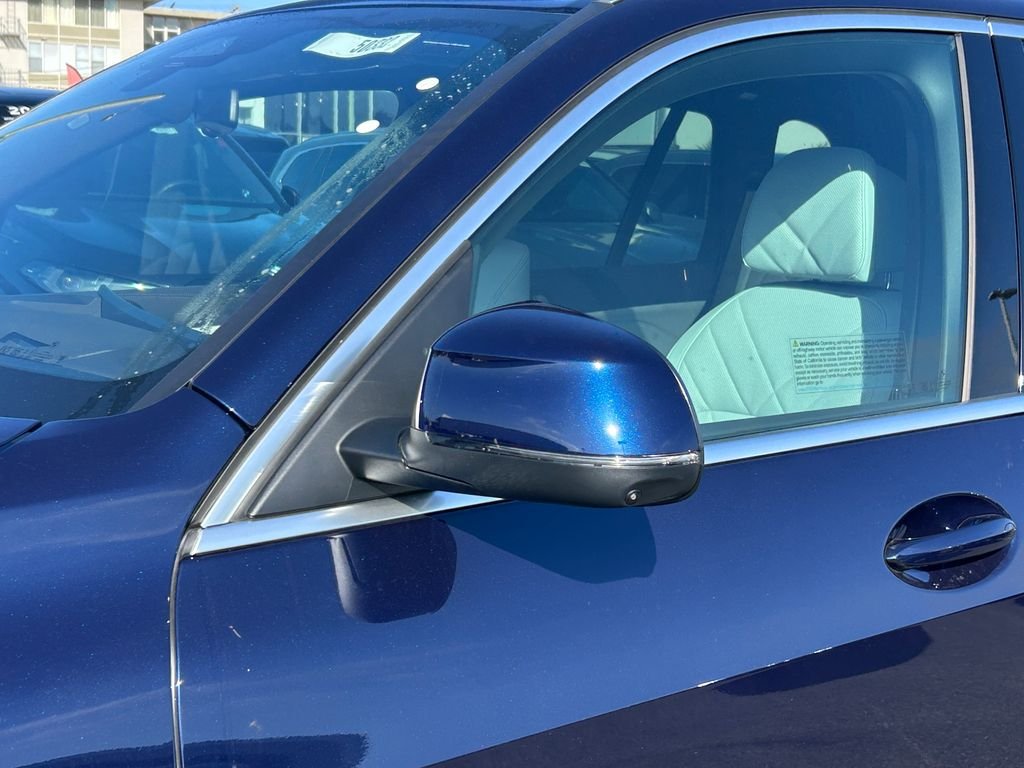 New 2026 Tanzanite Blue II Metallic BMW xDrive50e image 10