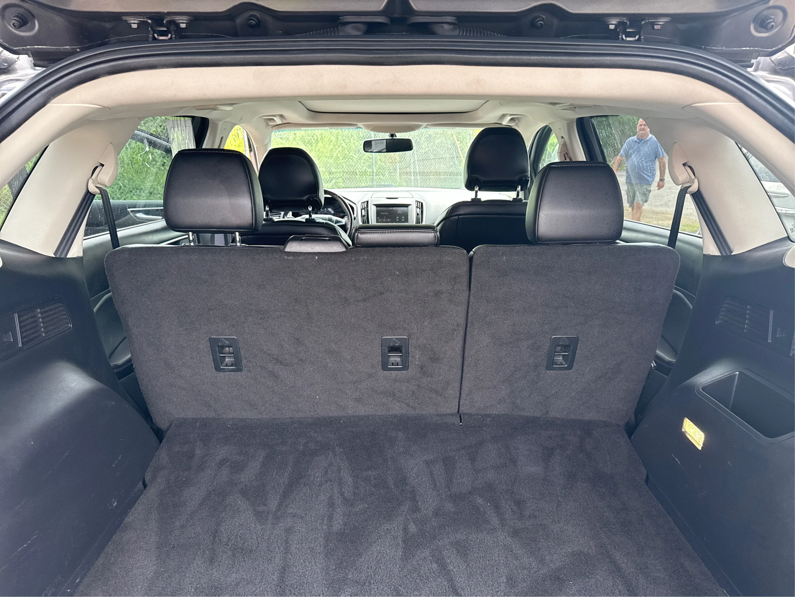 Used 2015 Gray Ford SEL image 11