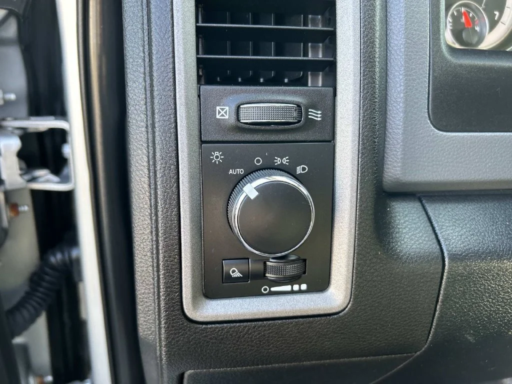 Used 2018 Silver Ram Tradesman image 44