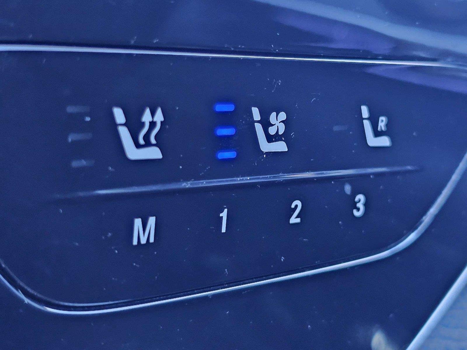 Used 2023 Polar White Mercedes-Benz EQS 450+ image 29