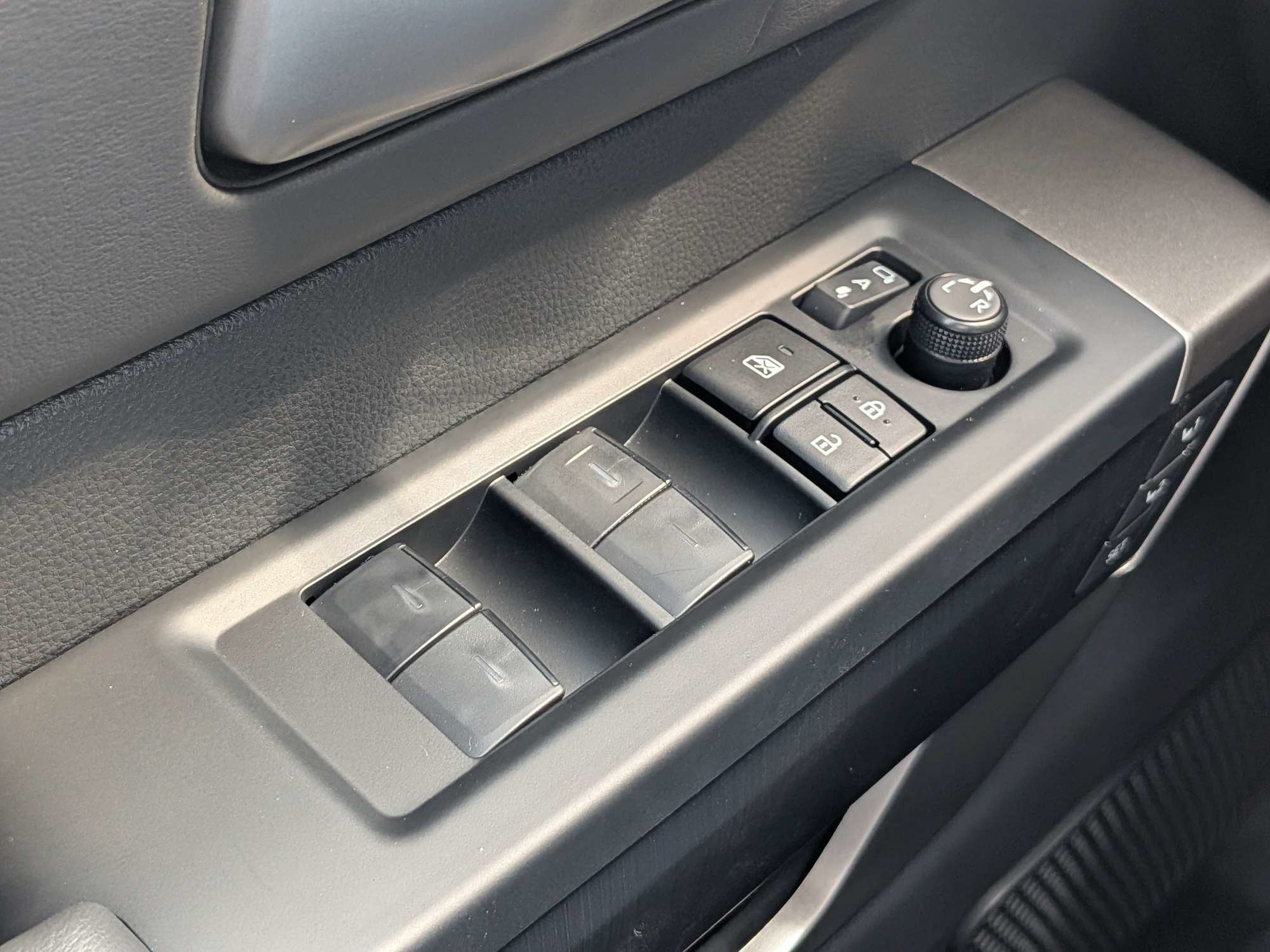 2026 Toyota Tundra Platinum - Photo 29