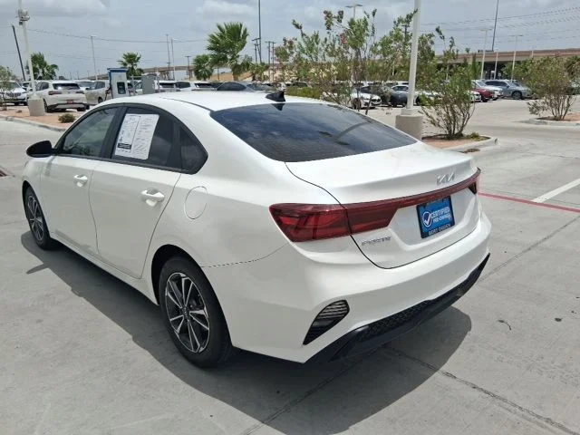 Used 2024 White Kia LXS image 4