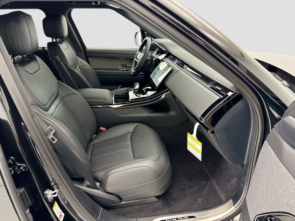 New 2026 Santorini Black Land Rover Dynamic SE image 19