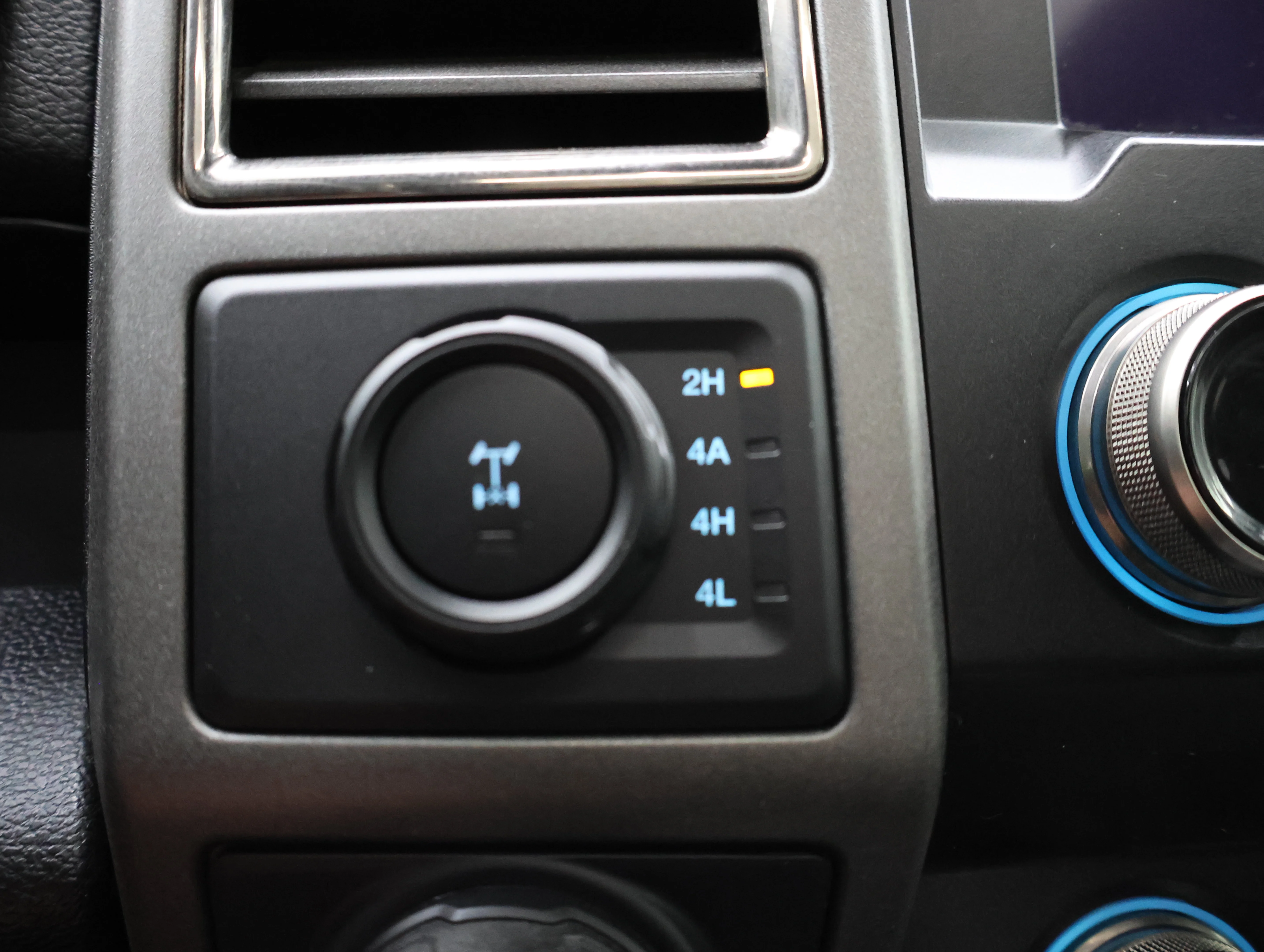 Used 2019 Magnetic Metallic Ford Raptor image 51