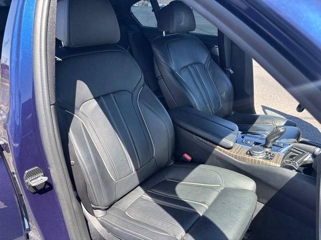 Used 2019 Blue BMW 540i image 17