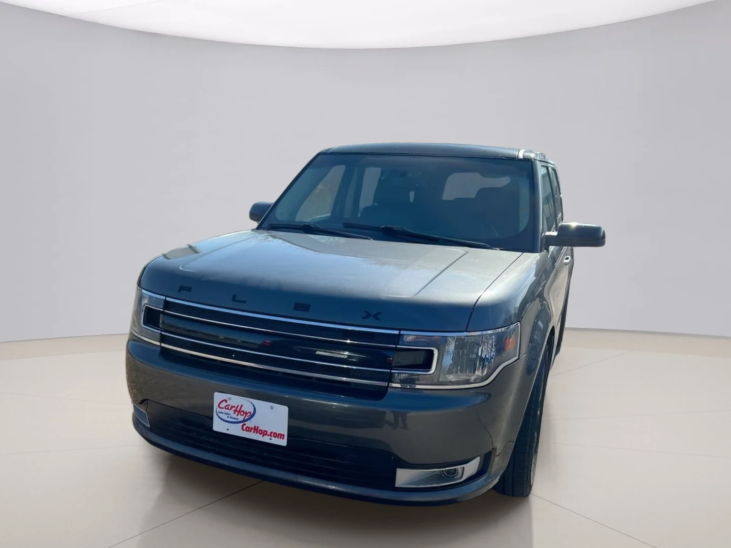 Used 2016 Gray Ford SEL image 2
