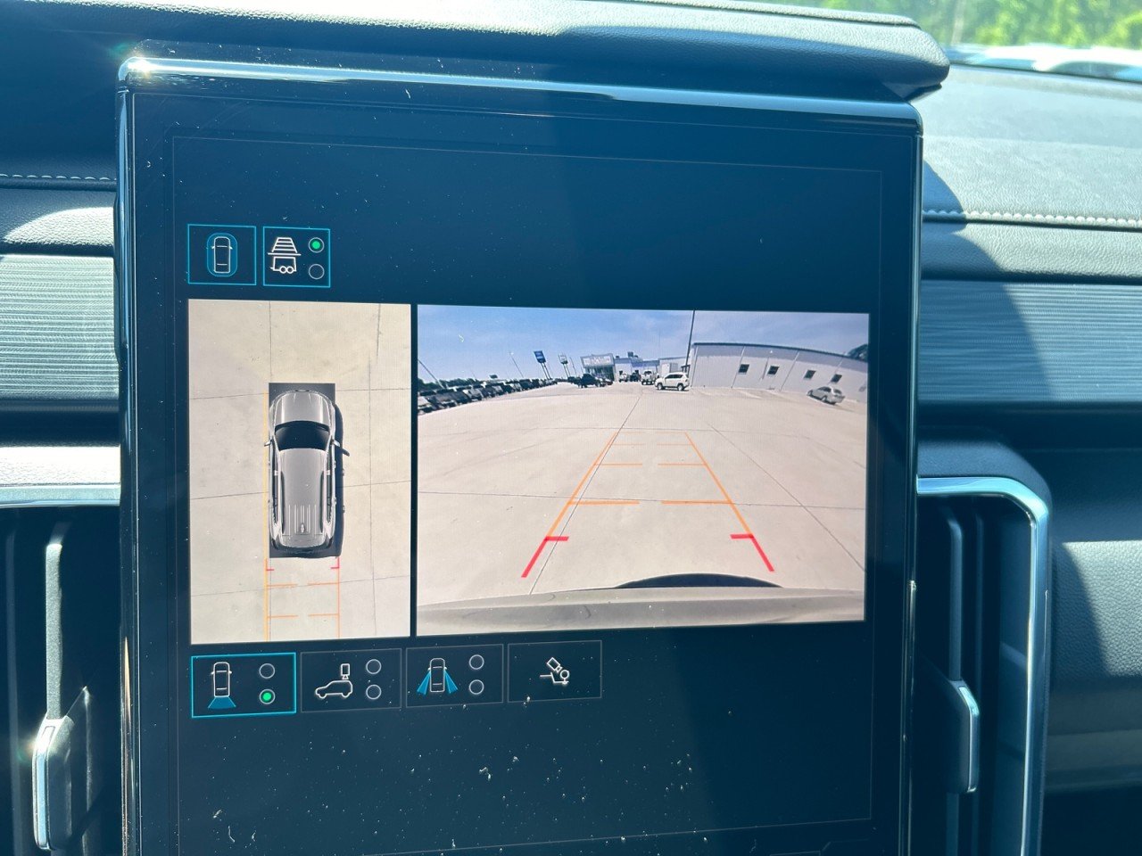 2026 GMC Acadia Elevation - Photo 12
