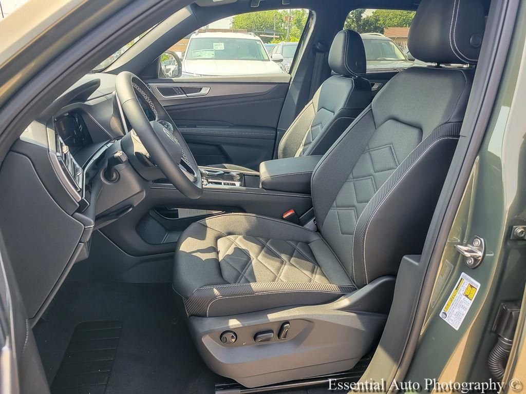 New 2026 Avocado Green Pearl Volkswagen 2.0T SE w/Technology image 8