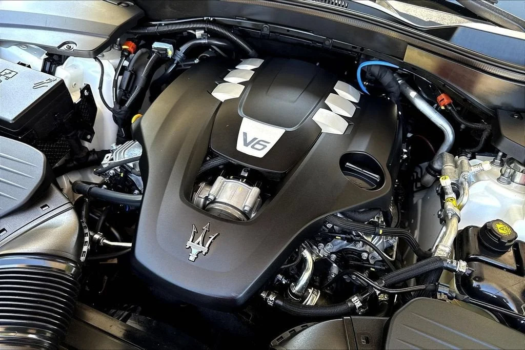 Used 2022 Bianco Maserati GT image 31
