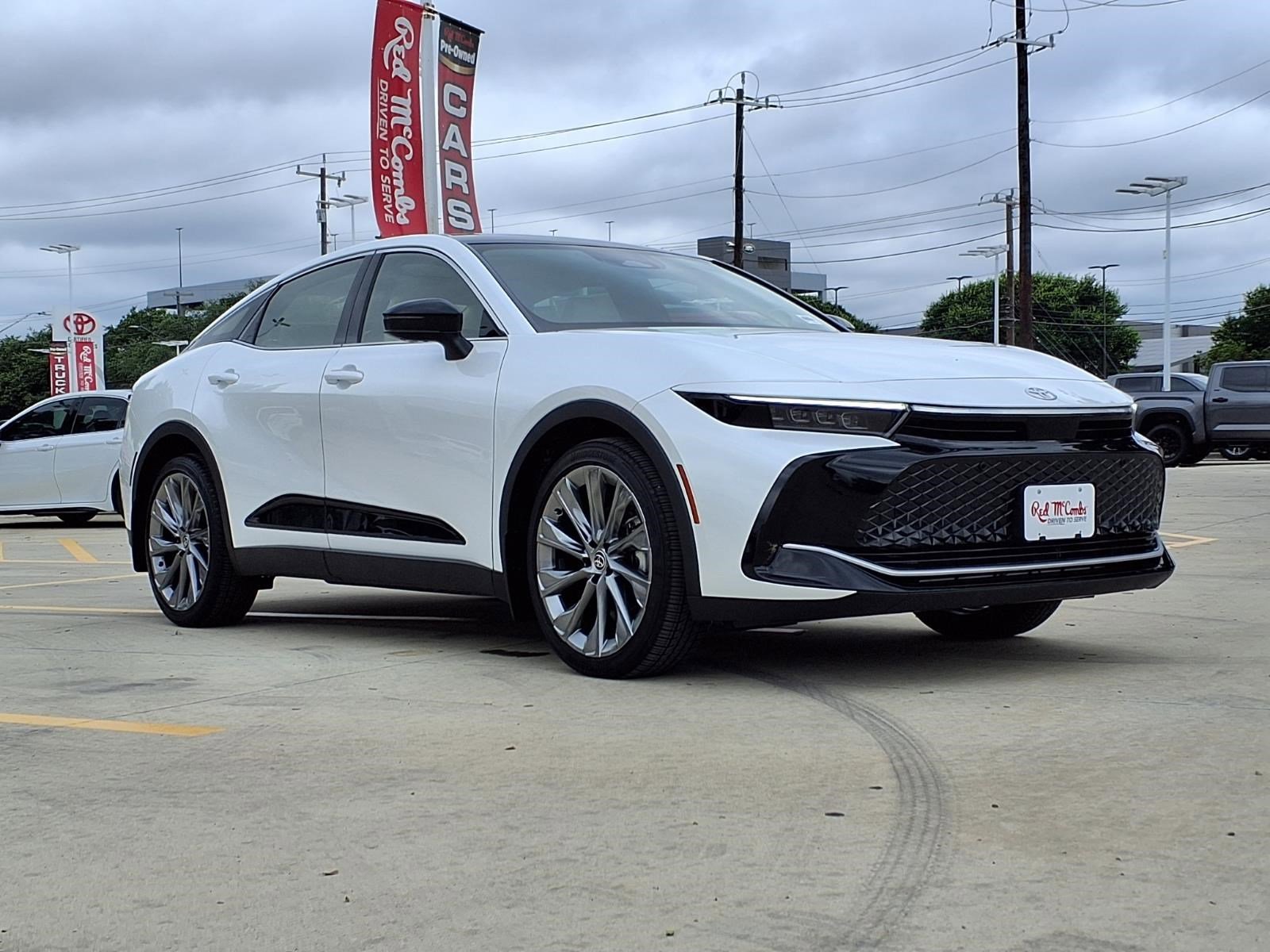 New 2026 Oxygen White <sup>1</sup> Toyota  Limited image 3