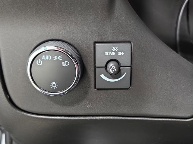 Used 2022 White Chevrolet LT image 23