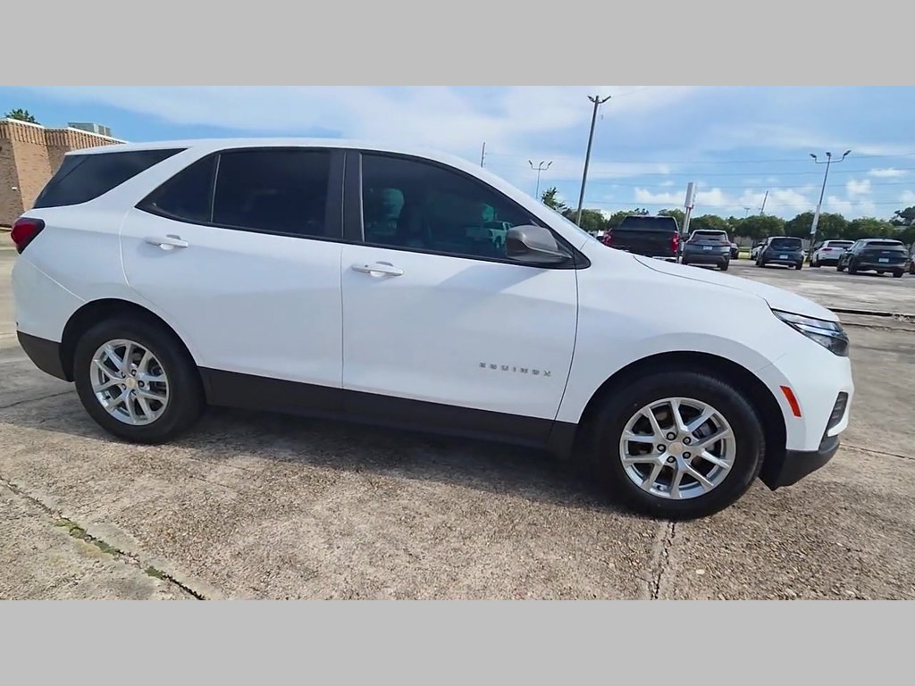 2023 Chevrolet Equinox LS - Photo 35