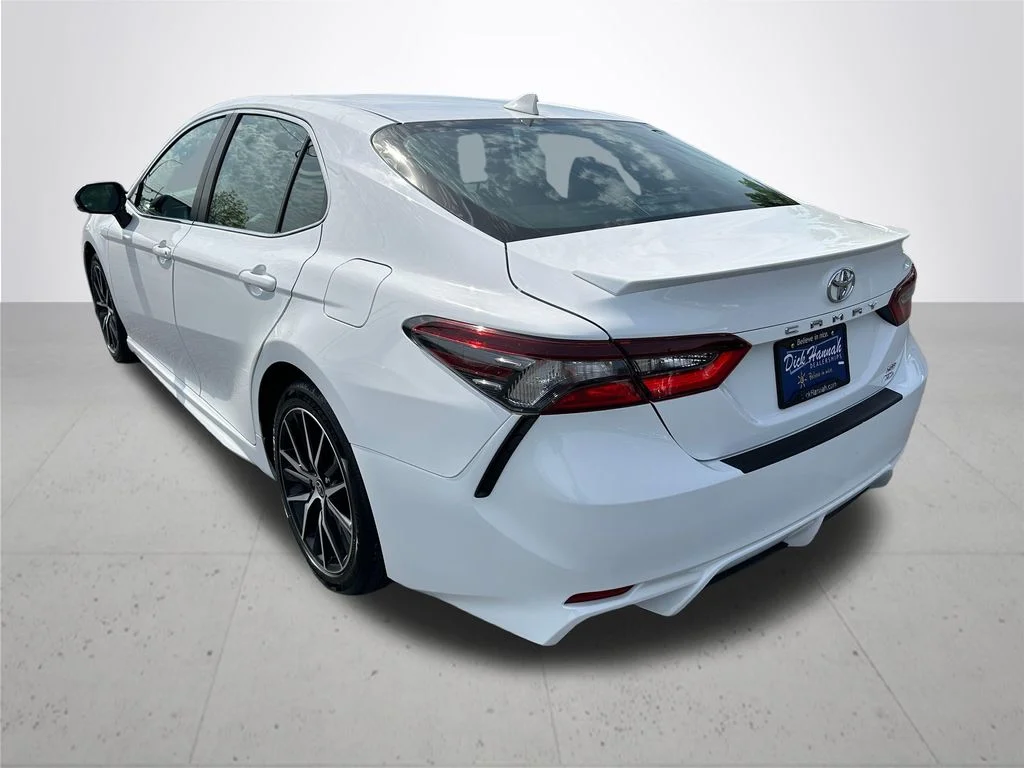 Used 2023 White Toyota SE image 9