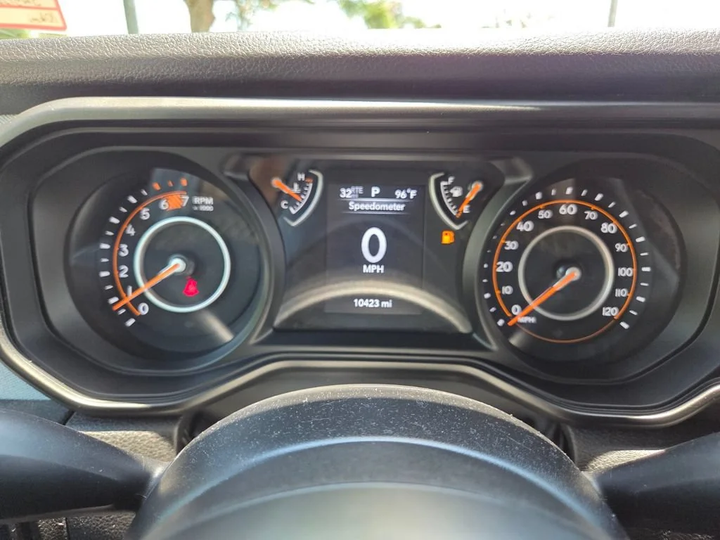 Certified Used 2025 41 Jeep Sport S image 26