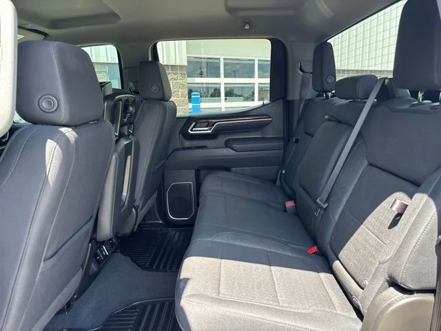 Used 2026 Onyx Black GMC Elevation image 32