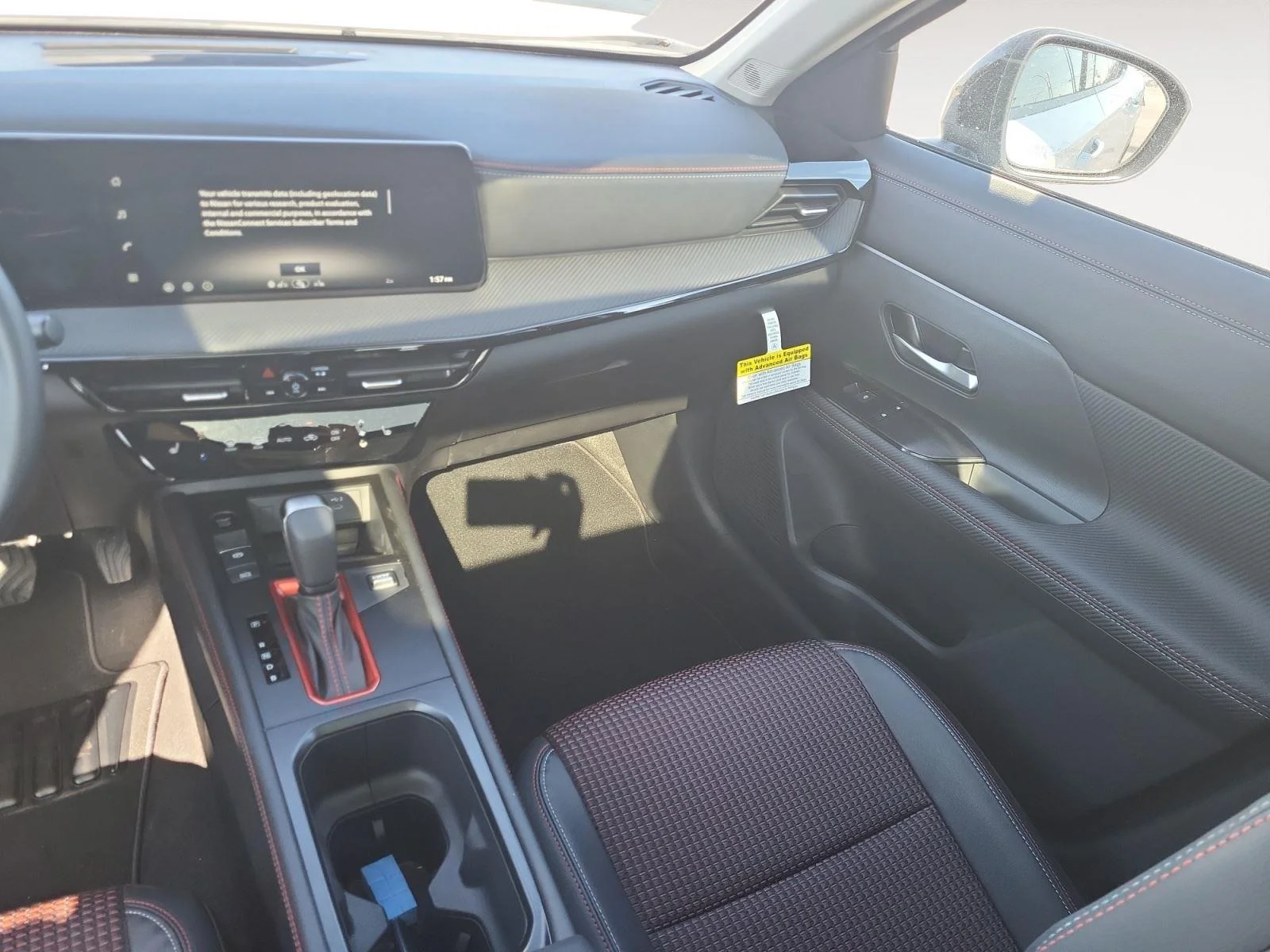 New 2026 Aspen White Tricoat/Super Black Nissan SR image 12