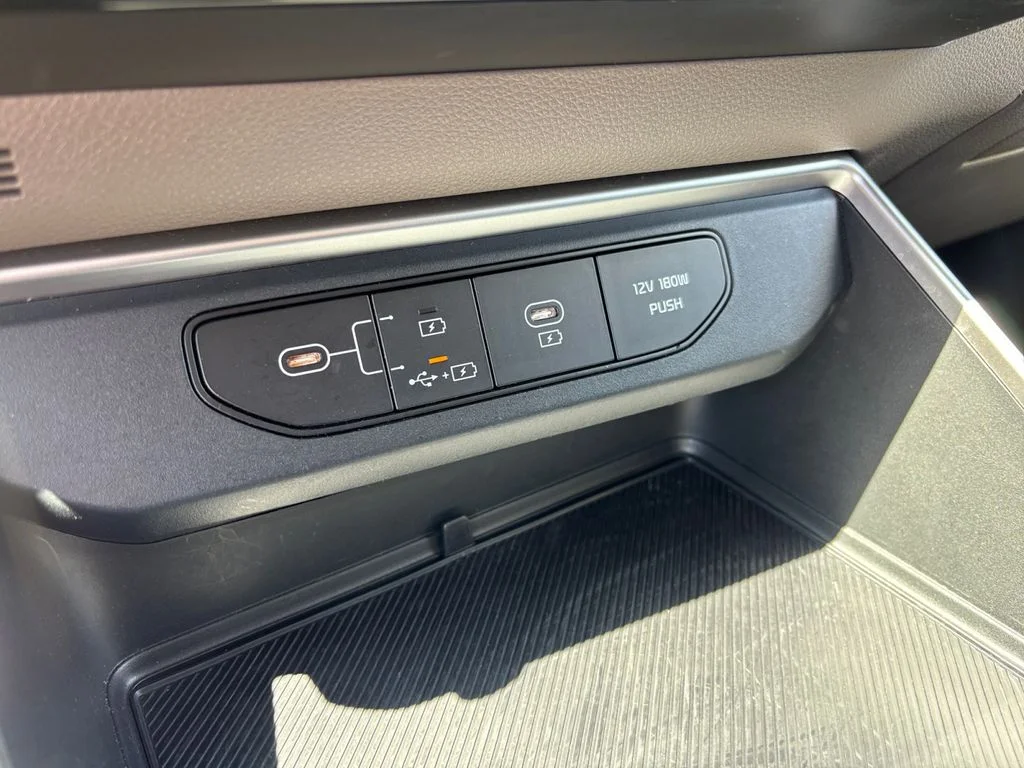 Used 2025 Blue Kia LXS image 30