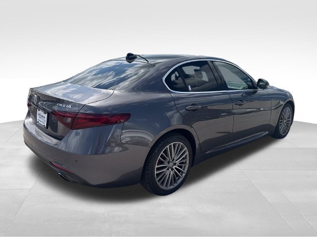 Used 2018 Gray Alfa Romeo Ti image 5