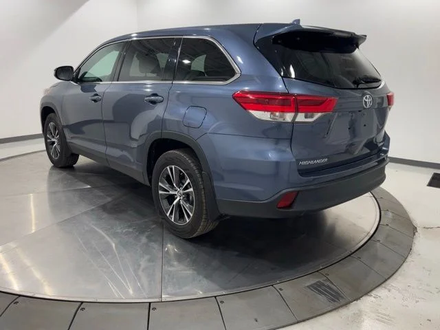Used 2019 Blue Toyota LE Plus image 3