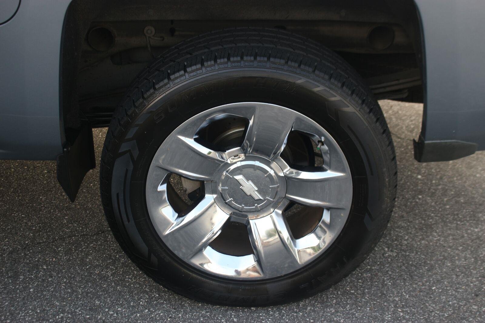 Used 2015 SLATE GREY METALLIC Chevrolet LTZ image 38